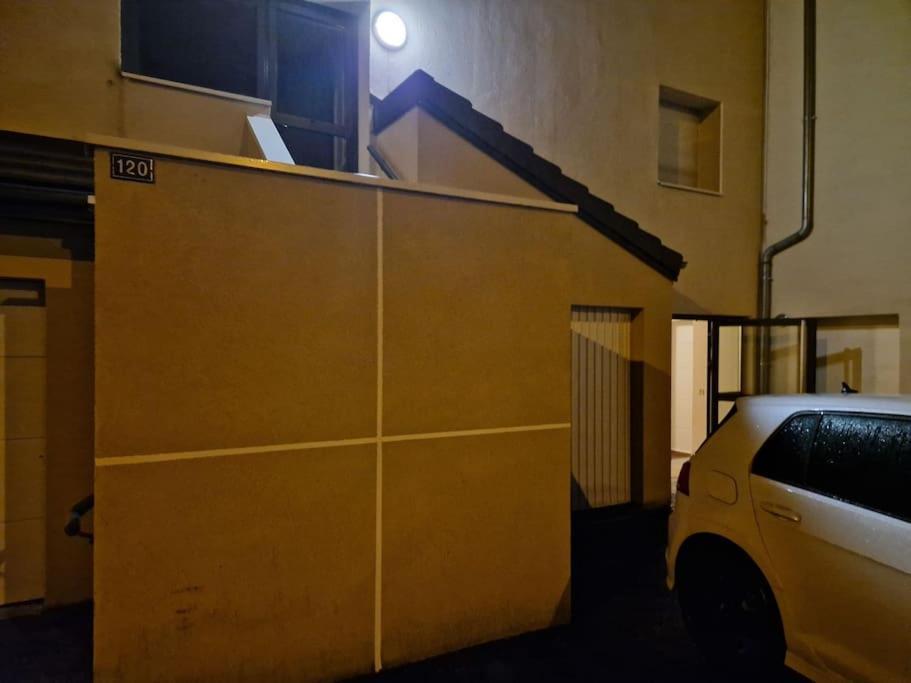 Logement Atypique & Parking Gratuit Gex Eksteriør bilde