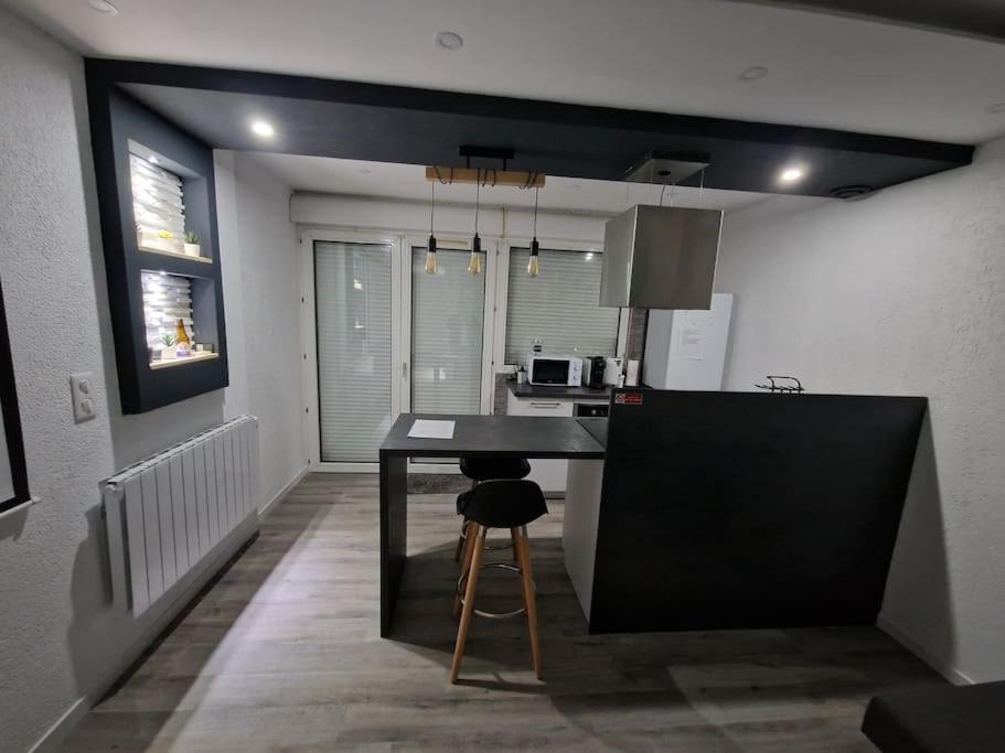 Logement Atypique & Parking Gratuit Gex Eksteriør bilde