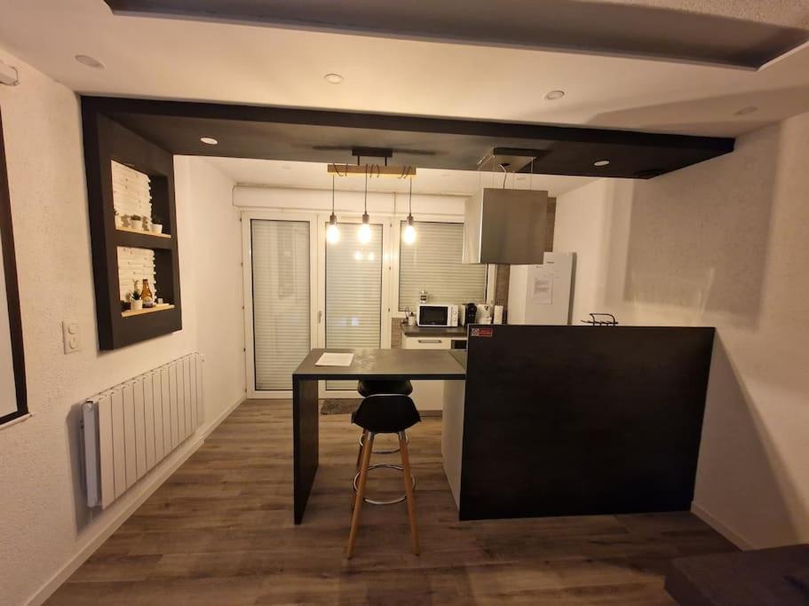 Logement Atypique & Parking Gratuit Gex Eksteriør bilde